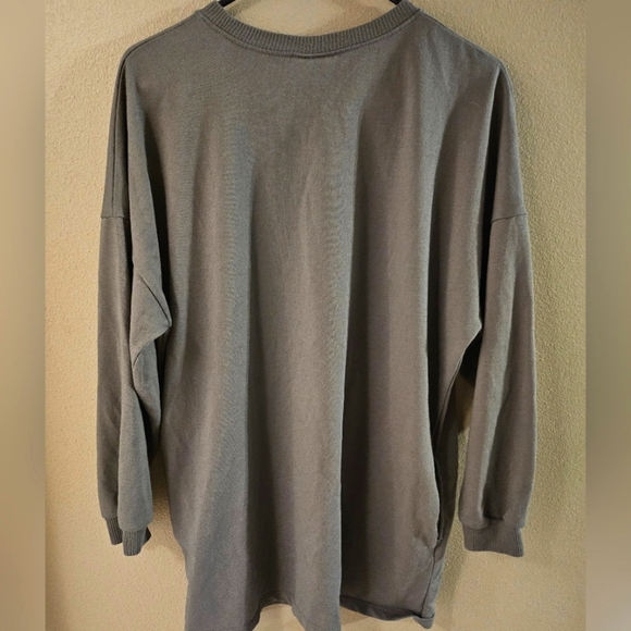 FRIENDS Gray Graphic Long Sleeve - Picture 3 of 9